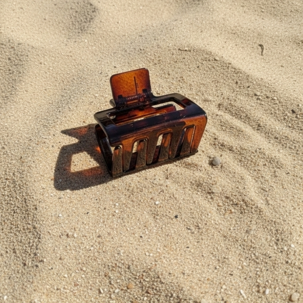 Elegant Brown Small Claw Hair Clip (New) - Picture 3 of 4